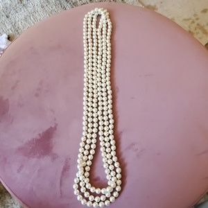 Premier Designs (faux) pearl necklace set